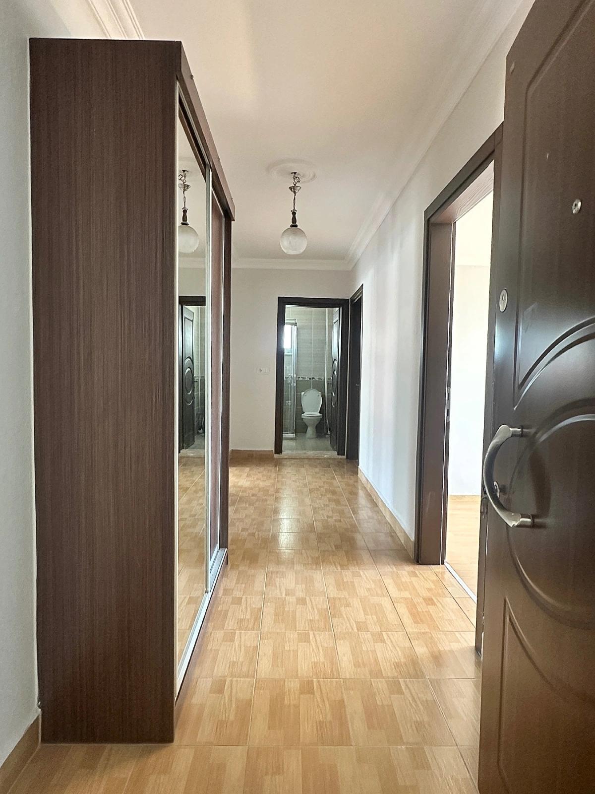 In Köyceğiz Zentrum Liegt Eine 3+1 Wohnung Mit Großem Nutzungsgebiet