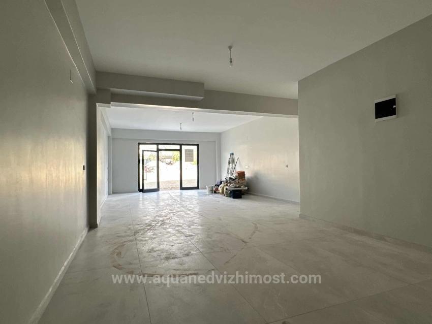 Ladenlokal/Geschäft Zu Vermieten In Der Toparlar Main Street