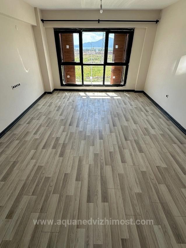 3+1-Zimmer-Wohnung Im 2. Stock Einer Wohnanlage Mit Sicherheitsdienst In Köyceğiz Zu Vermieten. Alle Zimmer Sind Klimatisiert.