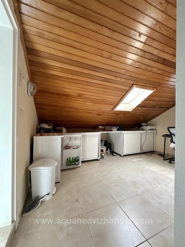 Villa Mit Pool Auf Einem Grundstück Im Stadtteil Fethiye Akarca