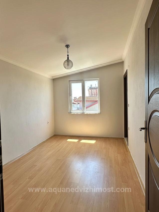 In Köyceğiz Zentrum Liegt Eine 3+1 Wohnung Mit Großem Nutzungsgebiet