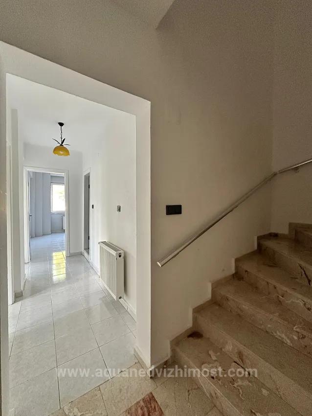 Im Zentrum Von Köyceğiz Und Innerhalb Der Anlage 5 Zimmer 1 Salon Zur Miete Haus