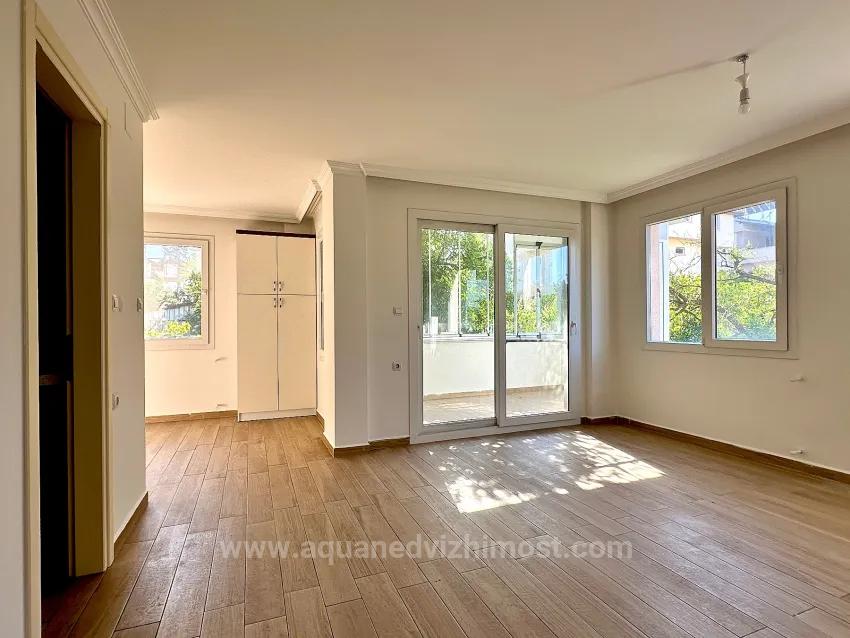 Zentrale Lage In Köyceğiz Mit Geschlossenem Balkon Und Klimaanlage 1+1 Wohnung