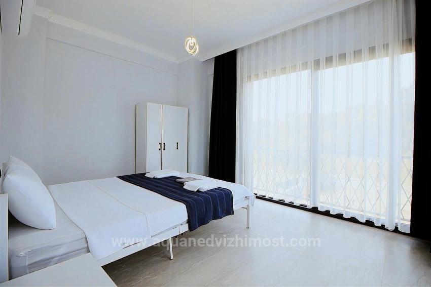 Freistehende Villa Mit 4+1 Bädern In Köyceğiz Zu Vermieten. Alle Zimmer Klimatisiert.