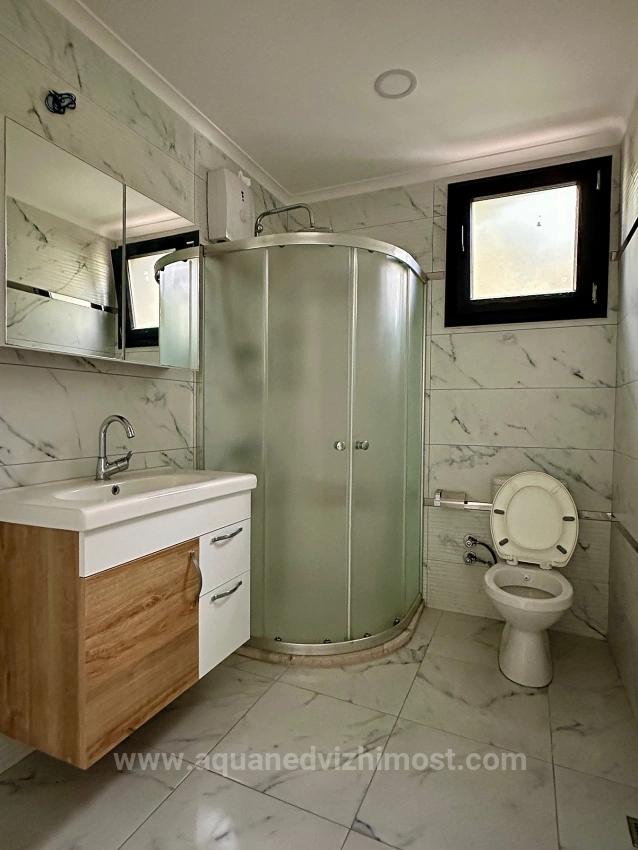 3+1-Zimmer-Mietwohnung Mit Hauptbadezimmer Im Gartengeschoss In Köycegiz