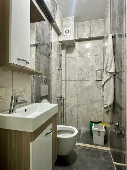 Im Zentrum von Köyceğiz klimatisiert und möbliert Duplex 3+1 Wohnung