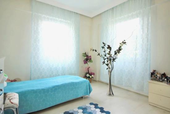 2+1 Wohnung Mit Garten Zum Verkauf Im Zentrum Von Köyceğiz