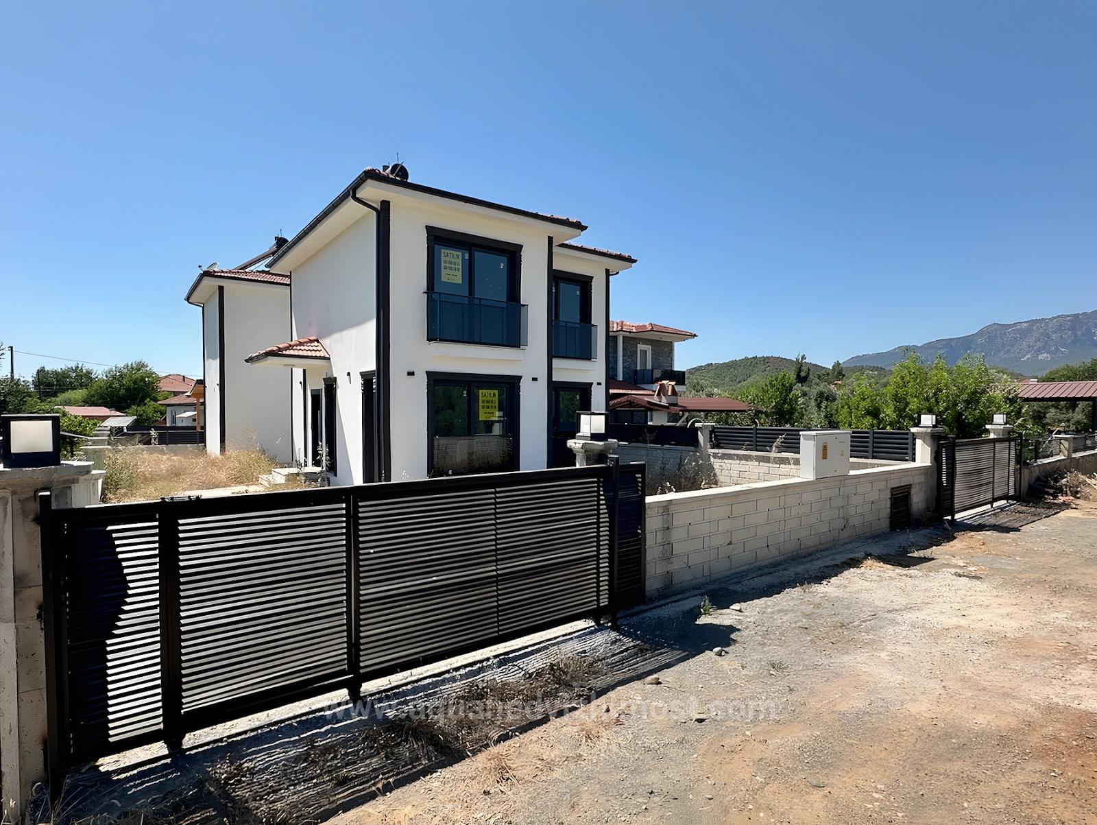 2+1 Villa For Sale In Köyceğiz Beyobası Neighborhood