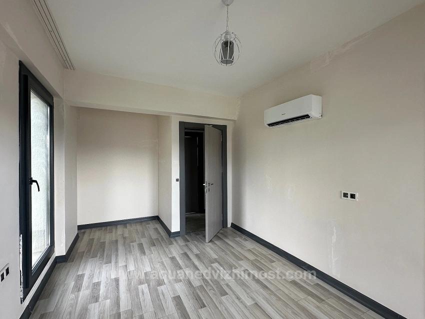 2+1 Apartment For Rent In Köyceğiz, Ground Floor, All Rooms Air-Conditioned, Within A Gated Community.
