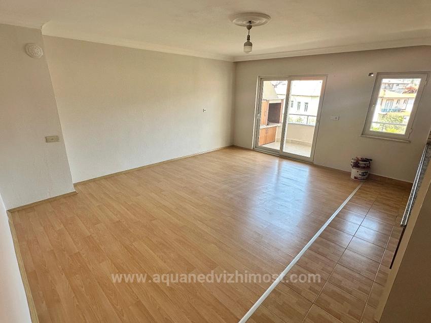 In The Centre Of Köyceğiz, A 3+1 Flat With A Spacious Usage Area
