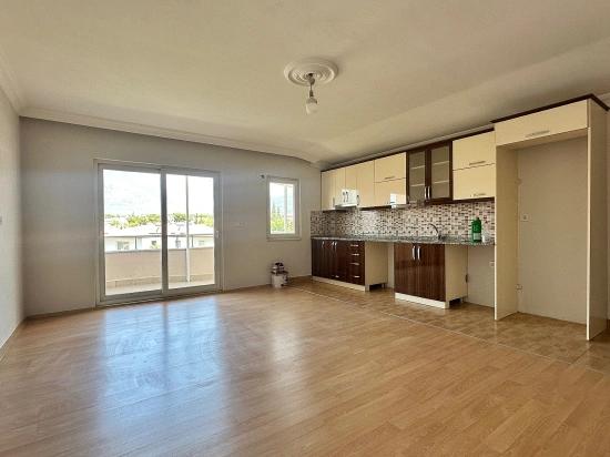 In The Centre Of Köyceğiz, A 3+1 Flat With A Spacious Usage Area