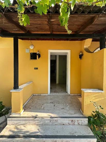 Village Centre And Within The Site 5 Rooms 1 Hall Rental House