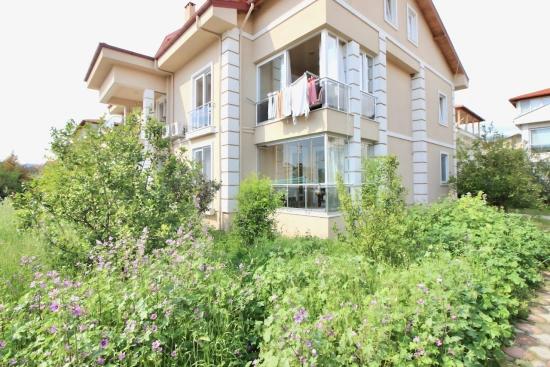 2+1 Flat With Garden For Sale In Köyceğiz Center
