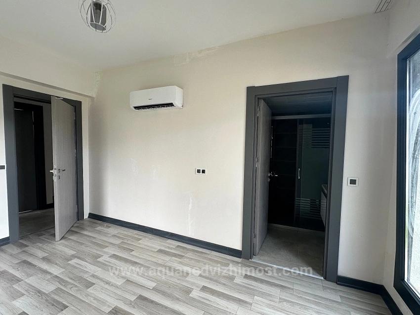 Новый Спецпроект «Токи» С Кондиционером, Гардеробной И Встроенным Гарнитуром