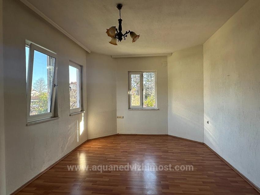 Квартира 3+1 На Первом Этаже В Аренду В Енимахалле, Кёйджегиз