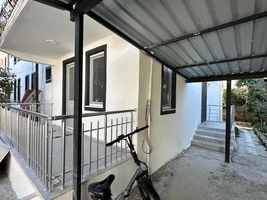 Köyceğiz Yeni Mah. de Bahçe Katı ve Müstakil Girişli 2+1 Kiralık Daire